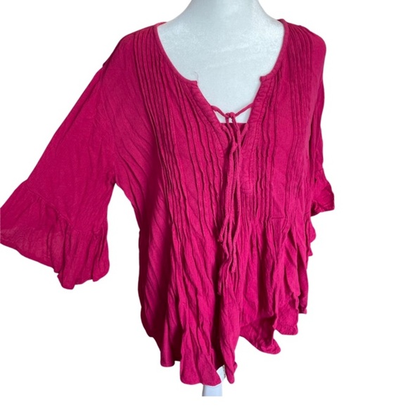 Style & Co. Tops - Style & Co fuchsia blouse with peplum sleeve detail M